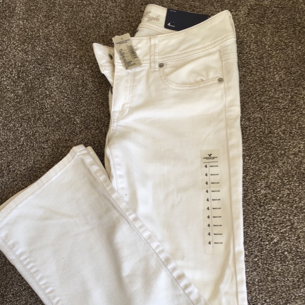 NWT White American Eagle Jeans size 4